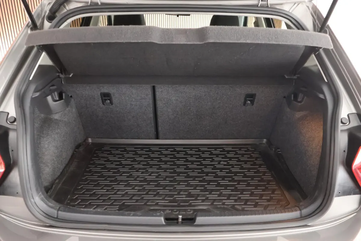 1.0 TSI 95pk Comfortline Business Parkeersensoren Climate Control ACC
