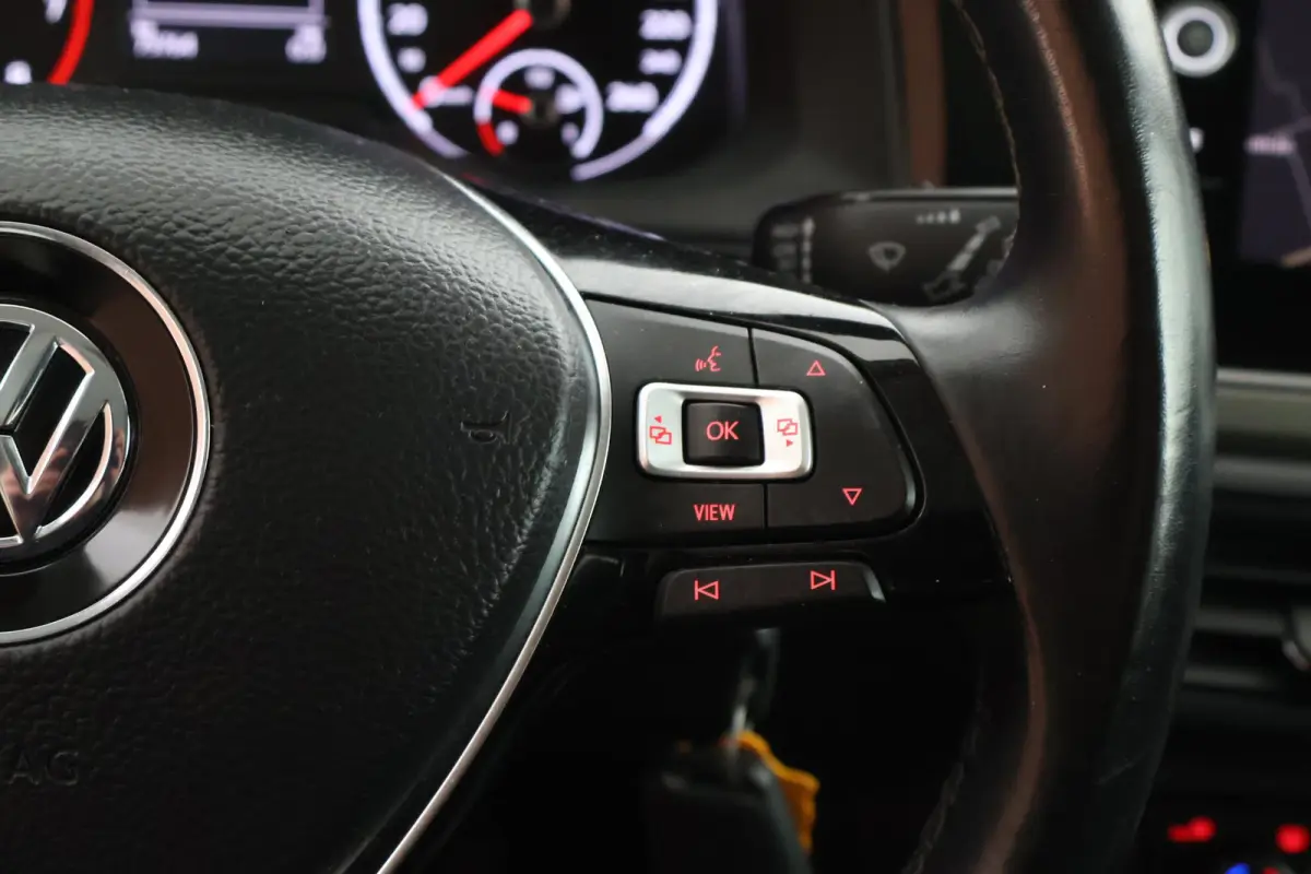 1.0 TSI 95pk Comfortline Business Parkeersensoren Climate Control ACC