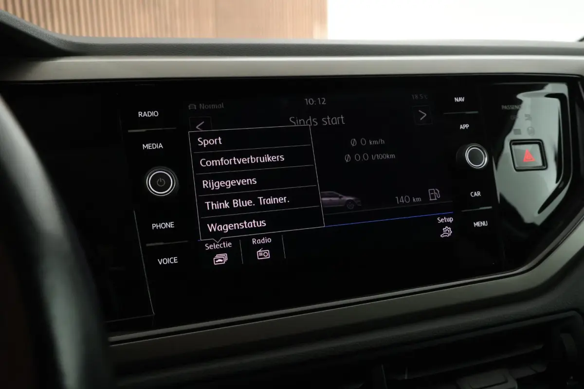 1.0 TSI 95pk Comfortline Business Parkeersensoren Climate Control ACC