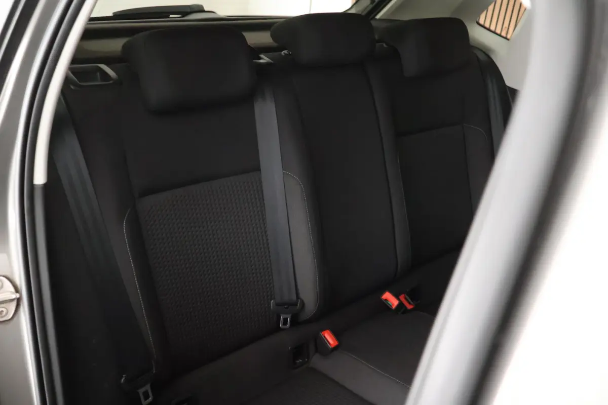 1.0 TSI 95pk Comfortline Business Parkeersensoren Climate Control ACC