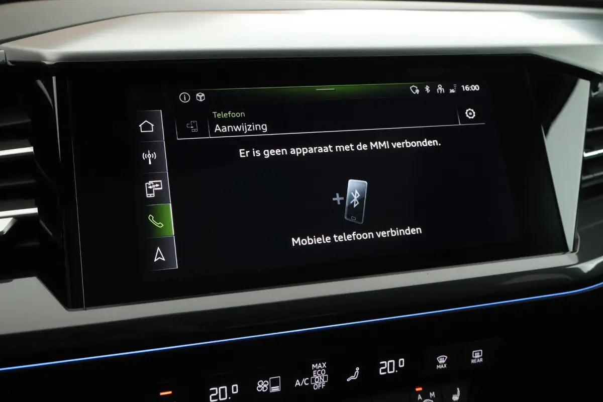 40 Launch edition S Competition 204pk 77 kWh SOH 87% Trekhaak Camera Leder Keyless Stoelverwarming ACC Panoramadak S-Line
