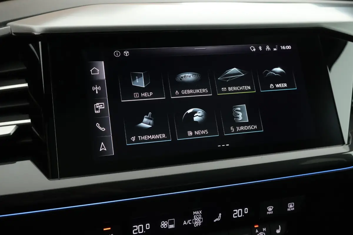 40 Launch edition S Competition 204pk 77 kWh SOH 87% Trekhaak Camera Leder Keyless Stoelverwarming ACC Panoramadak S-Line