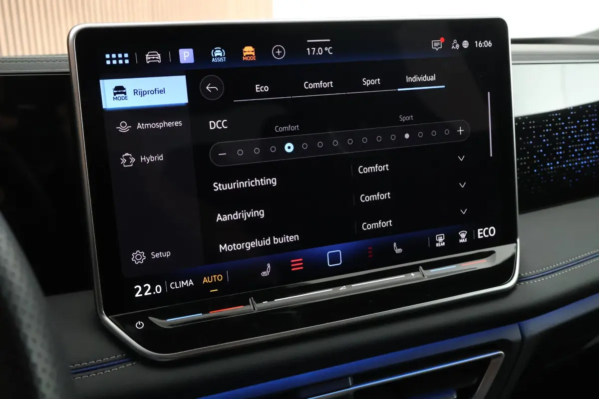 1.5 204pk eHybrid R-Line Edition Black Style Trekhaak 360Camera Keyless Massage Panoramadak Navigatie