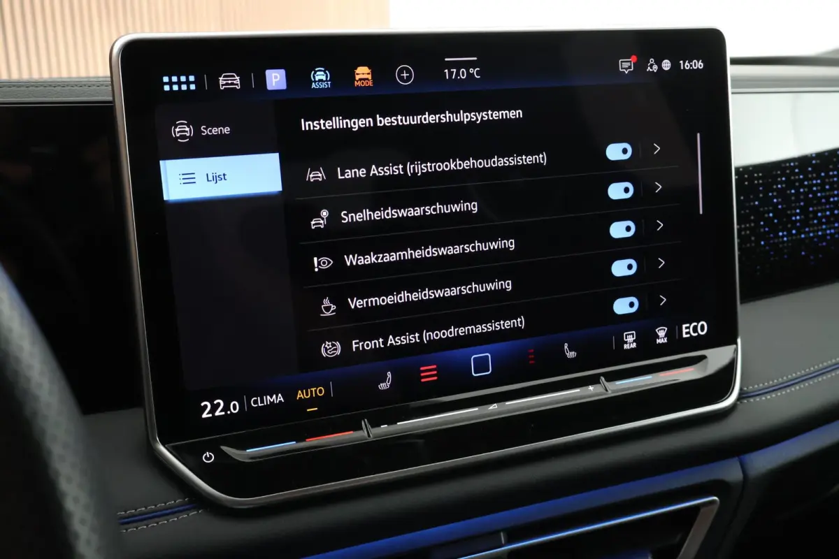 1.5 204pk eHybrid R-Line Edition Black Style Trekhaak 360Camera Keyless Massage Panoramadak Navigatie
