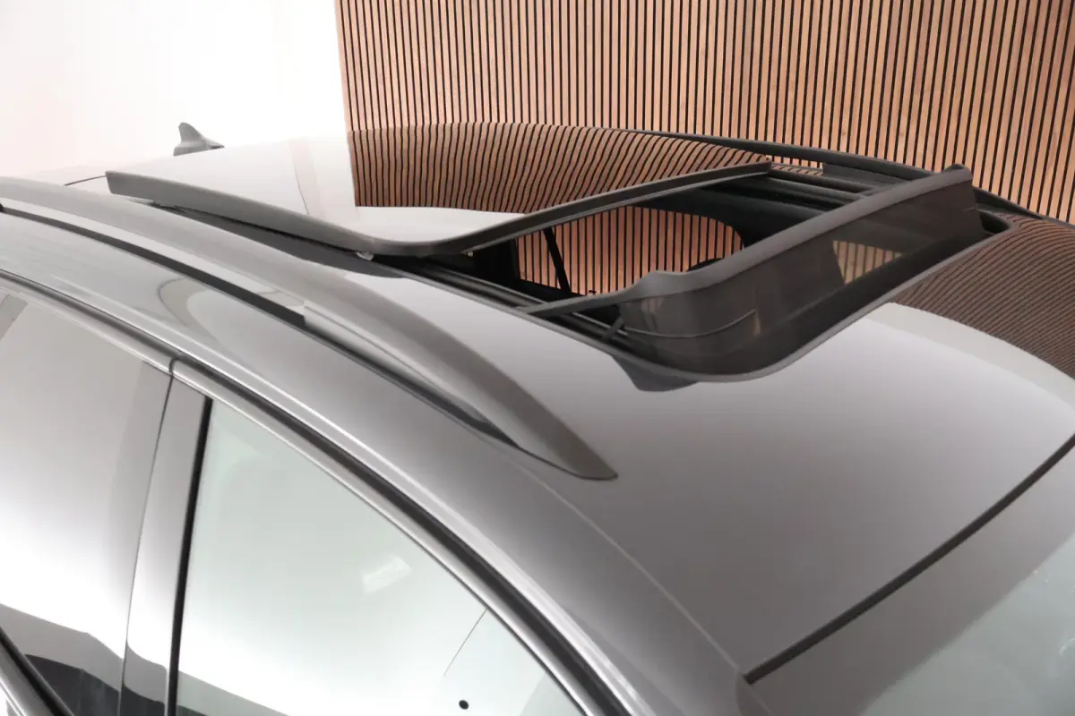 1.5 204pk eHybrid R-Line Edition Black Style Trekhaak 360Camera Keyless Massage Panoramadak Navigatie