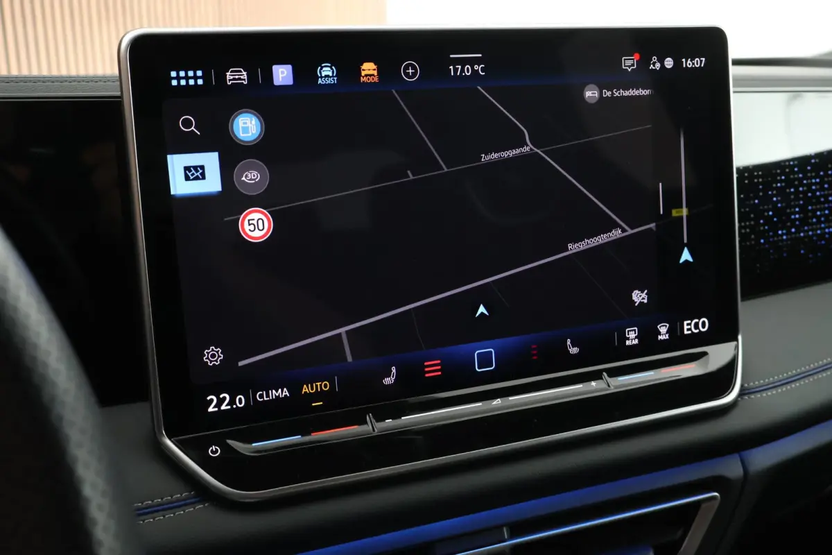 1.5 204pk eHybrid R-Line Edition Black Style Trekhaak 360Camera Keyless Massage Panoramadak Navigatie