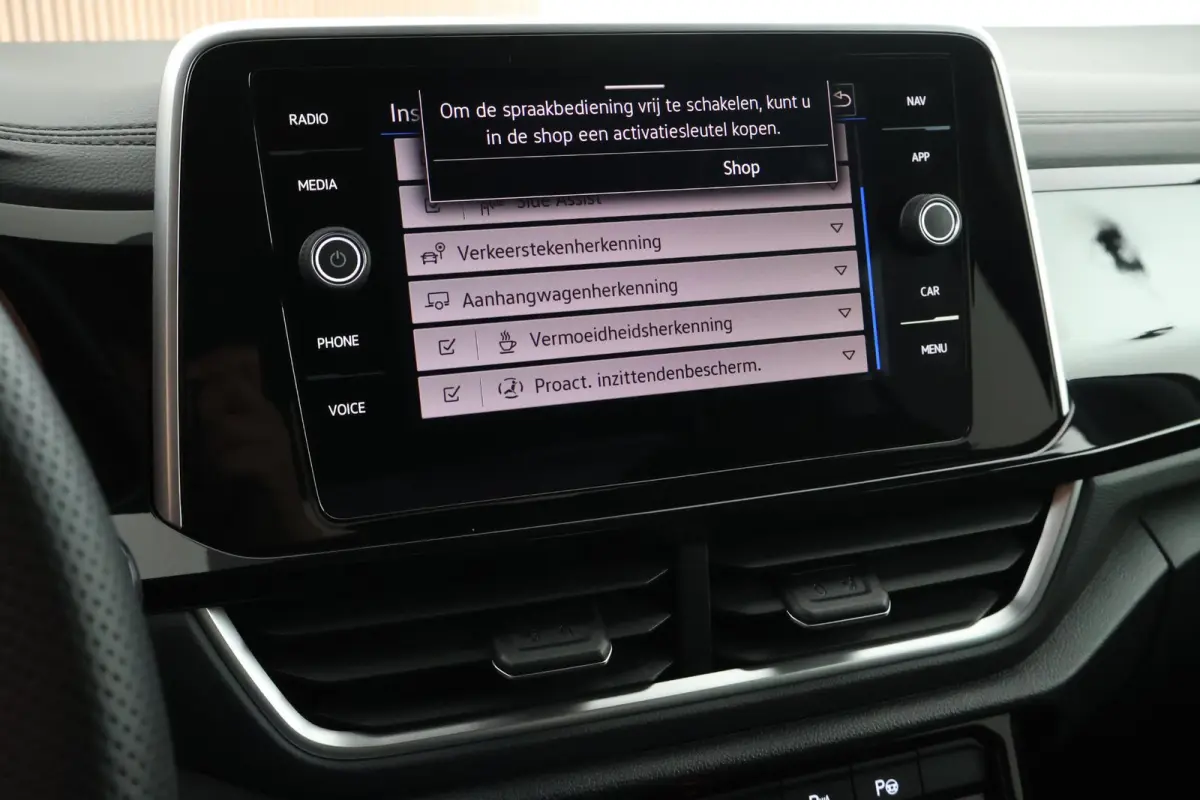 1.5 TSI 150pk DSG R-Line Business+ Trekhaak Camera Keyless LED Stoelverwarming Virtual Cockpit Navigatie