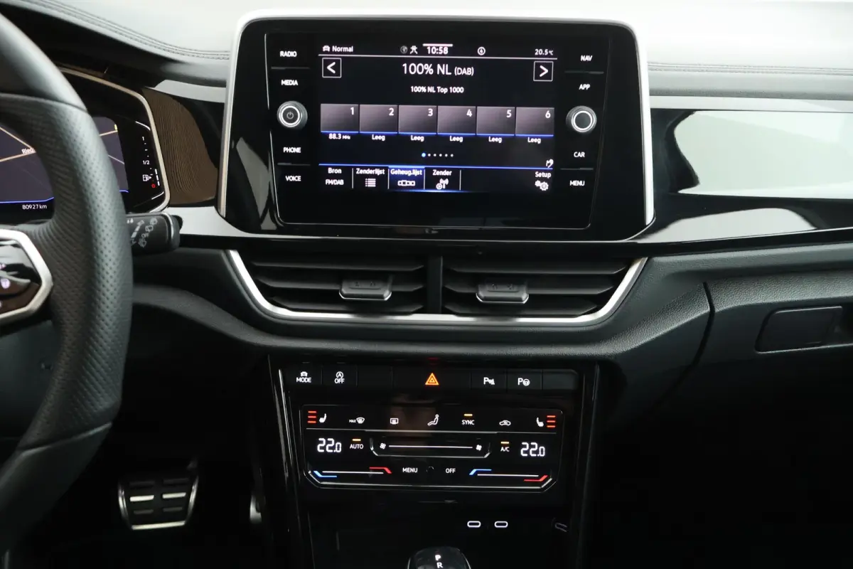 1.5 TSI 150pk DSG R-Line Business+ Trekhaak Camera Keyless LED Stoelverwarming Virtual Cockpit Navigatie