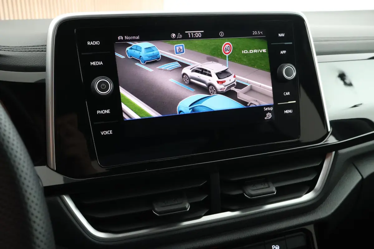 1.5 TSI 150pk DSG R-Line Business+ Trekhaak Camera Keyless LED Stoelverwarming Virtual Cockpit Navigatie