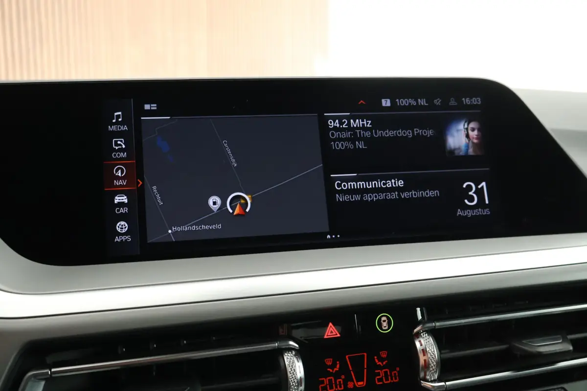 sDrive20i 197pk High Executive Stoelverwarming Leder LED Navigatie