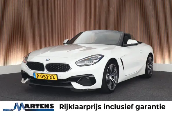 sDrive20i 197pk High Executive Stoelverwarming Leder LED Navigatie