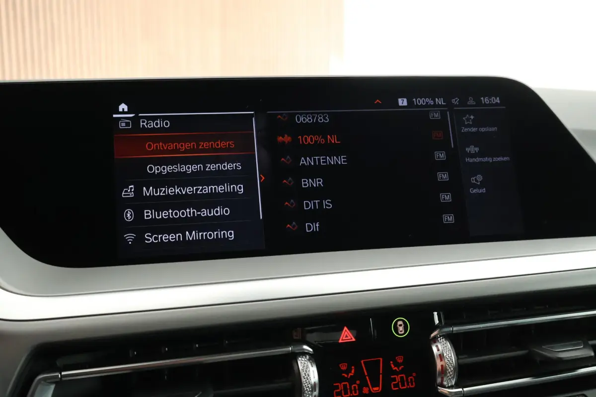 sDrive20i 197pk High Executive Stoelverwarming Leder LED Navigatie