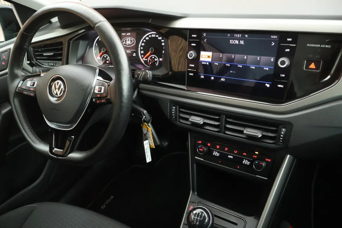 1.0 TSI 95pk Comfortline Trekhaak Navigatie ACC Clima Parkeersensoren