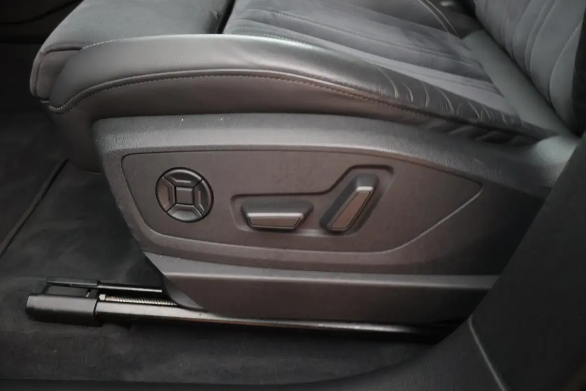 50 quattro 340pk Advanced Edition 95 kWh SOH 100% Camera Memory ACC HUD Stoelverwarming Keyless Navigatie
