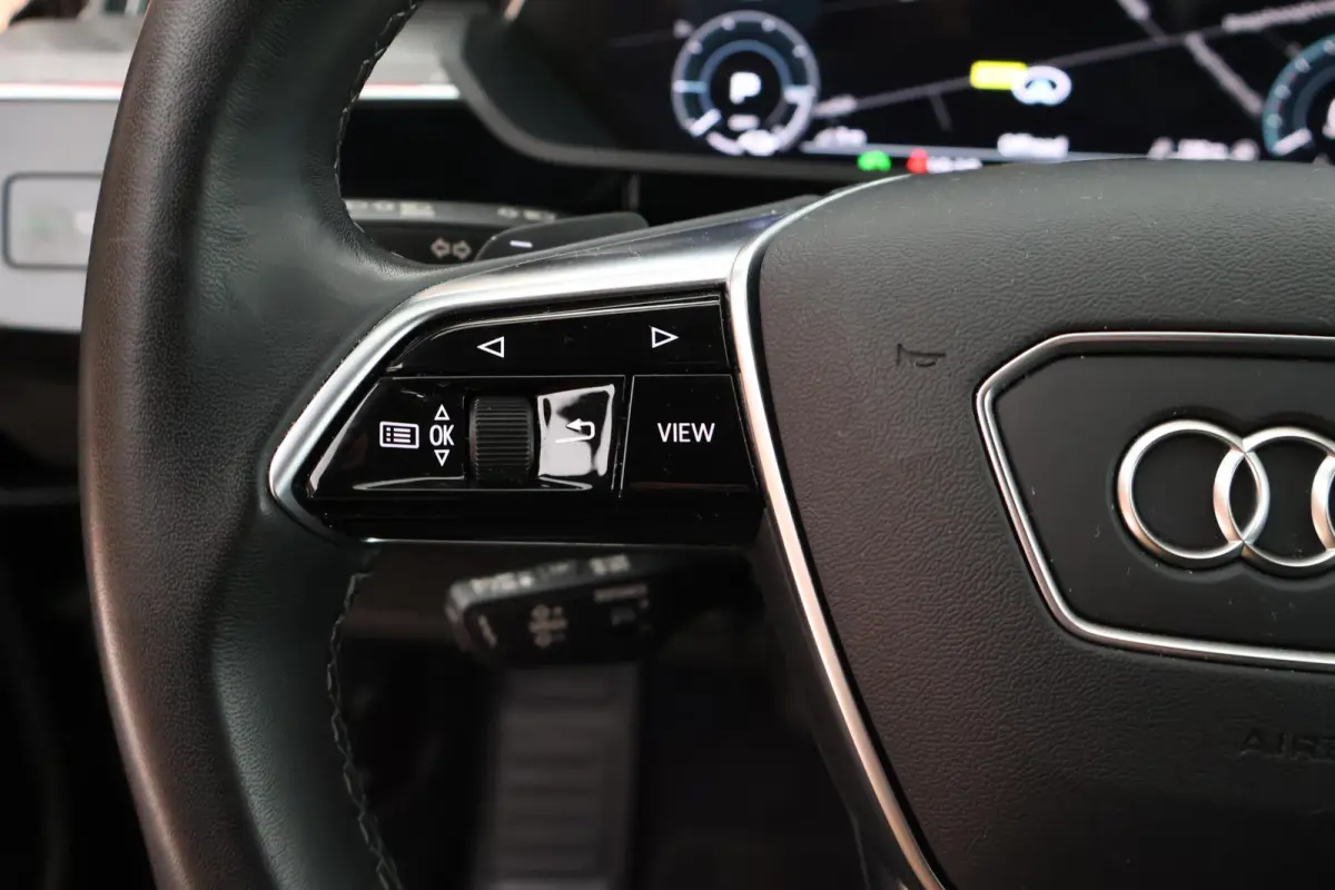 50 quattro 340pk Advanced Edition 95 kWh SOH 100% Camera Memory ACC HUD Stoelverwarming Keyless Navigatie