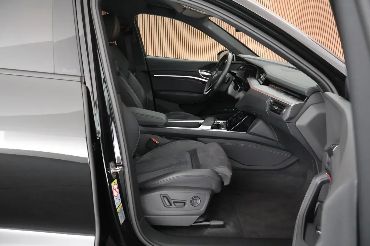 50 quattro 340pk Advanced Edition 95 kWh SOH 100% Camera Memory ACC HUD Stoelverwarming Keyless Navigatie