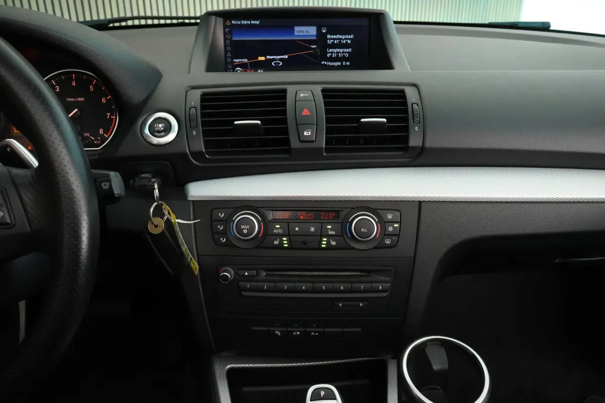 135i Automaat Exclusive Edition M Pakket Leer Xenon Harman Kardon Windscherm Stoelverwarming Navigatie