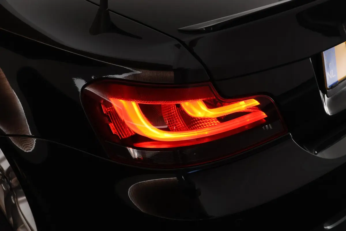 135i Automaat Exclusive Edition M Pakket Leer Xenon Harman Kardon Windscherm Stoelverwarming Navigatie