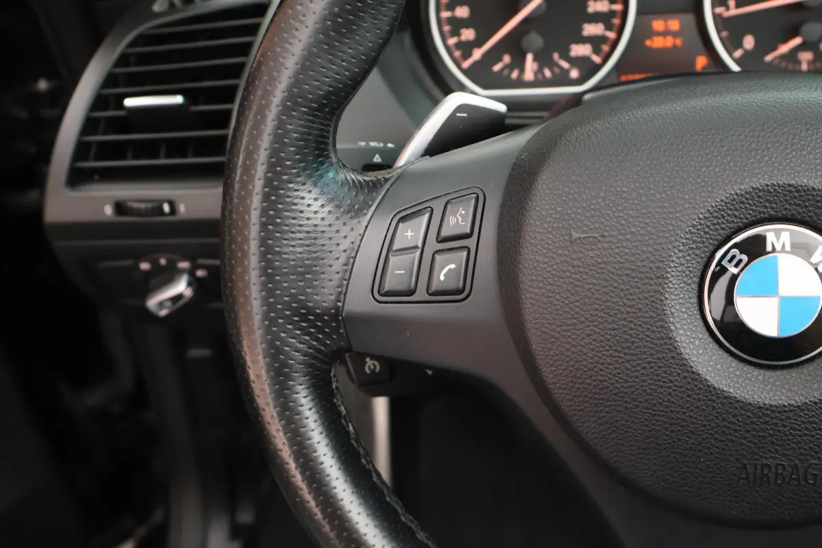 135i Automaat Exclusive Edition M Pakket Leer Xenon Harman Kardon Windscherm Stoelverwarming Navigatie