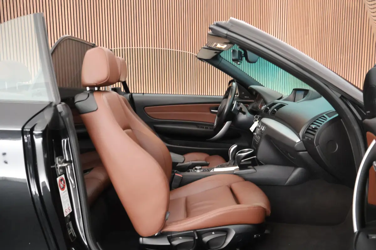 135i Automaat Exclusive Edition M Pakket Leer Xenon Harman Kardon Windscherm Stoelverwarming Navigatie