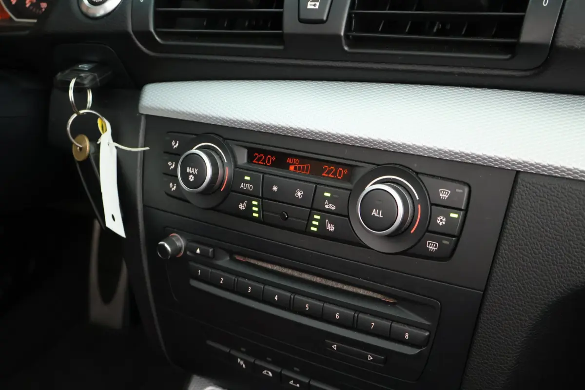 135i Automaat Exclusive Edition M Pakket Leer Xenon Harman Kardon Windscherm Stoelverwarming Navigatie
