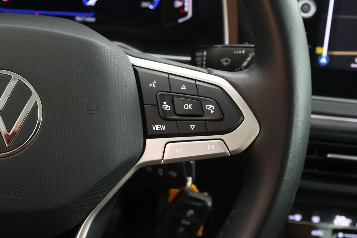 1.0 TSI 95pk Style LED Koplampen Parkeersensoren Virtual Cockpit Navigatie