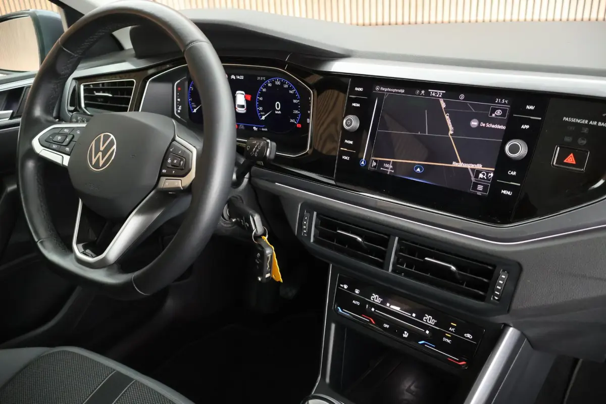 1.0 TSI 95pk Style LED Koplampen Parkeersensoren Virtual Cockpit Navigatie