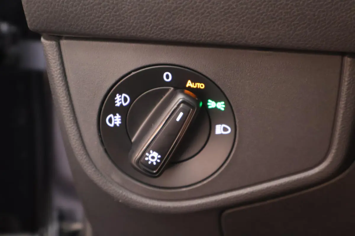 1.0 TSI 95pk Style LED Koplampen Parkeersensoren Virtual Cockpit Navigatie