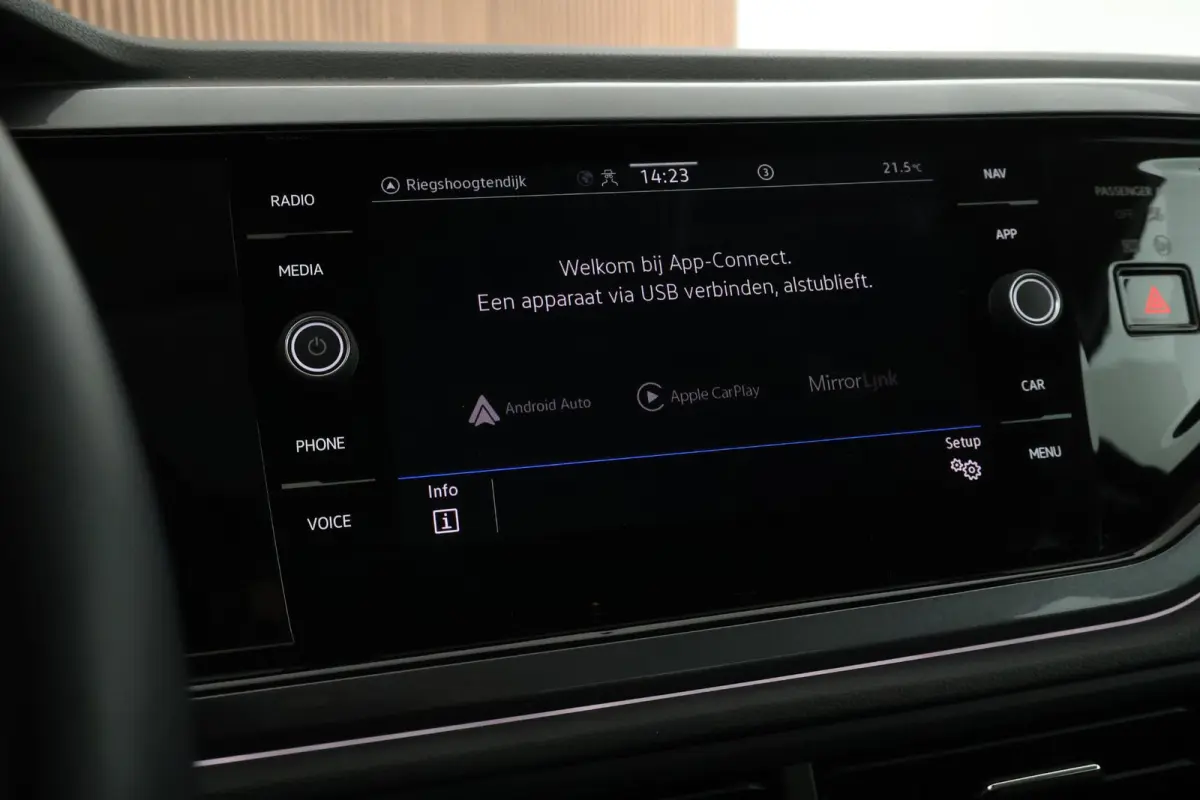 1.0 TSI 95pk Style LED Koplampen Parkeersensoren Virtual Cockpit Navigatie