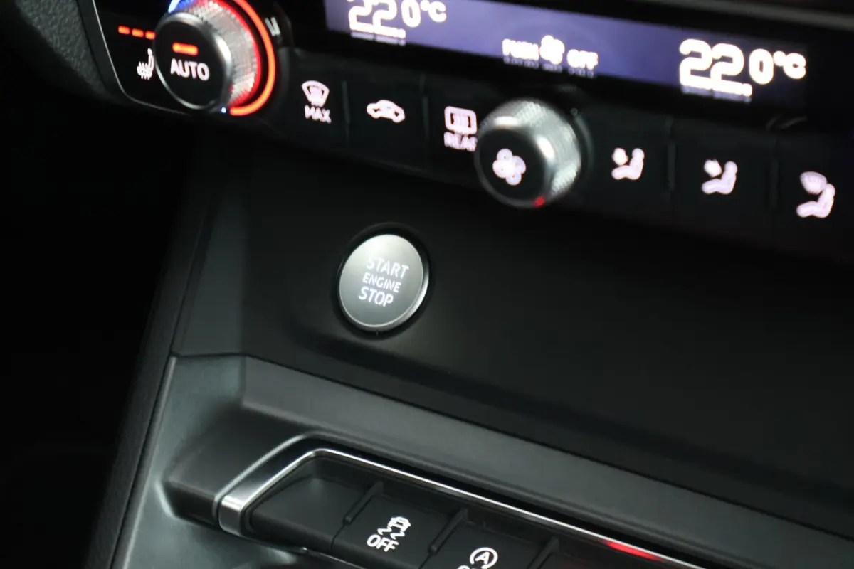 40 TFSI 190pk quattro edition one Trekhaak Camera Keyless Virtual Cockpit Panoramadak Navigatie S-Line