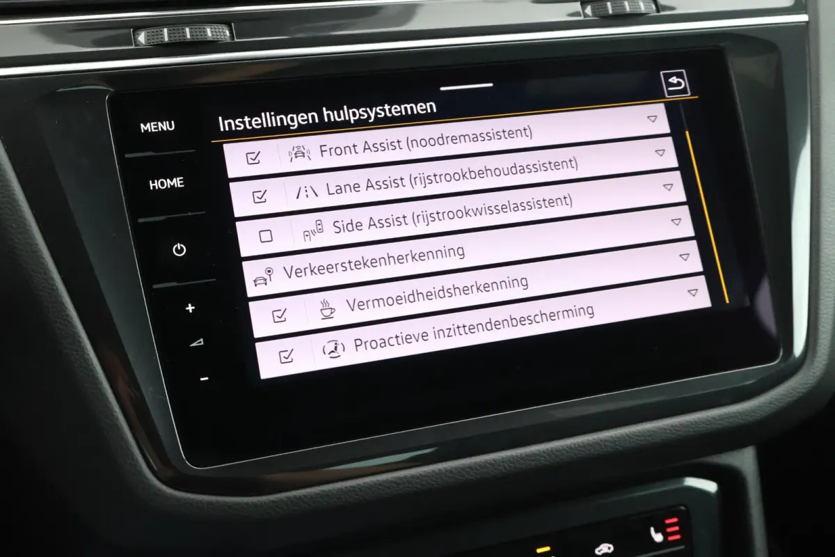 1.4 TSI 245pk DSG eHybrid R-Line Business+ 360camera Panoramadak Stoelverwarming Leder Memory Keyless Navigatie