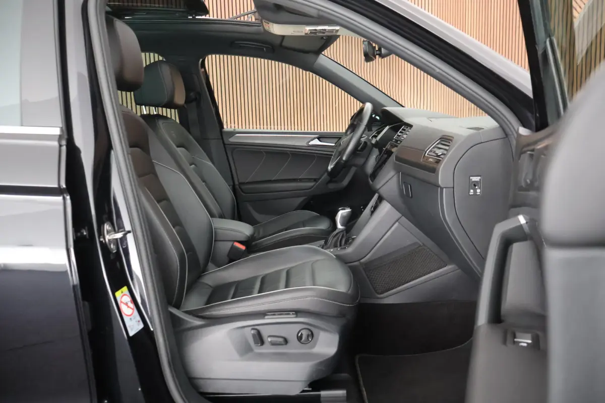 1.4 TSI 245pk DSG eHybrid R-Line Business+ 360camera Panoramadak Stoelverwarming Leder Memory Keyless Navigatie