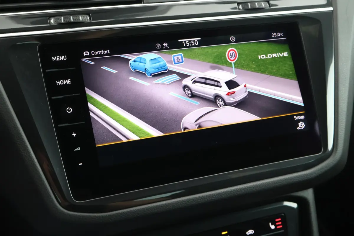 1.4 TSI 245pk DSG eHybrid R-Line Business+ 360camera Panoramadak Stoelverwarming Leder Memory Keyless Navigatie