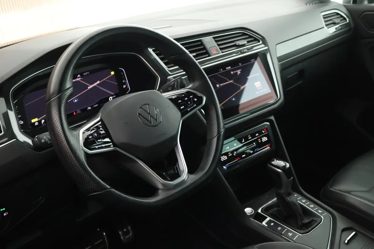 1.4 TSI 245pk DSG eHybrid R-Line Business+ 360camera Panoramadak Stoelverwarming Leder Memory Keyless Navigatie