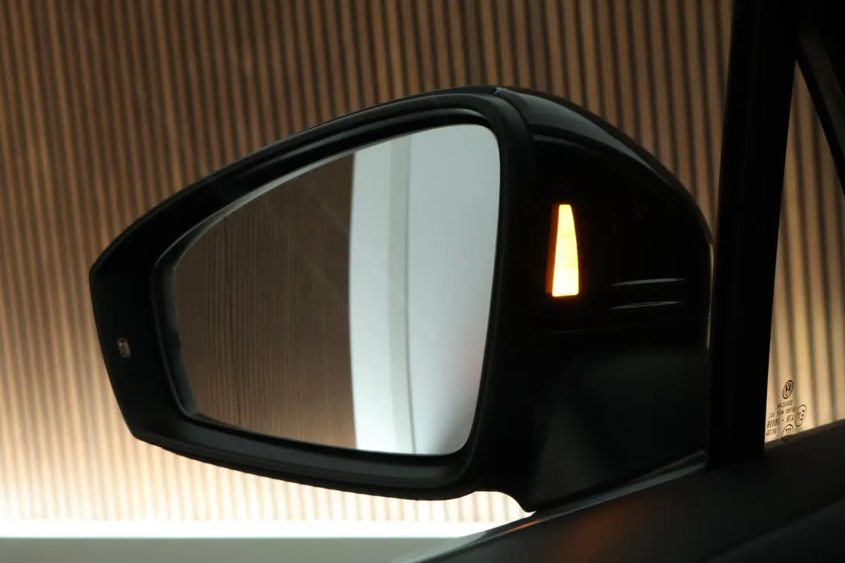 1.4 TSI 245pk DSG eHybrid R-Line Business+ 360camera Panoramadak Stoelverwarming Leder Memory Keyless Navigatie