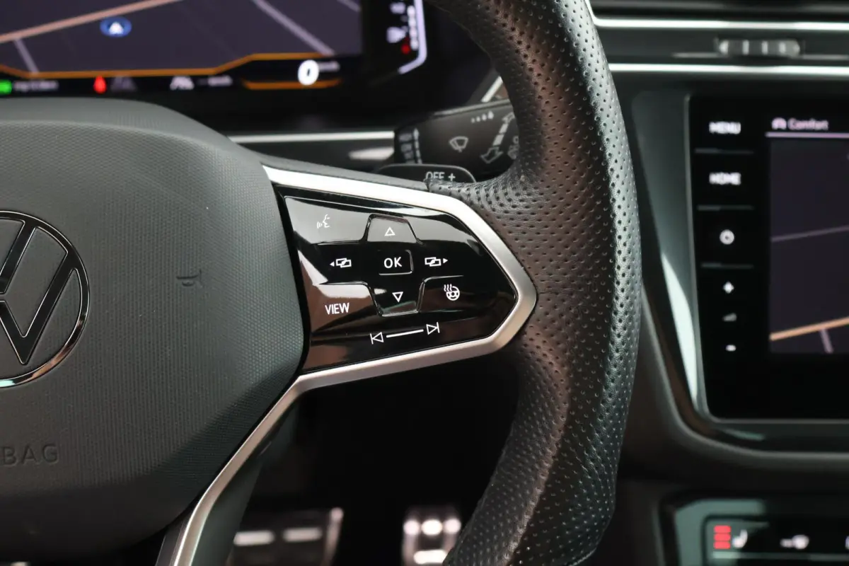 1.4 TSI 245pk DSG eHybrid R-Line Business+ 360camera Panoramadak Stoelverwarming Leder Memory Keyless Navigatie