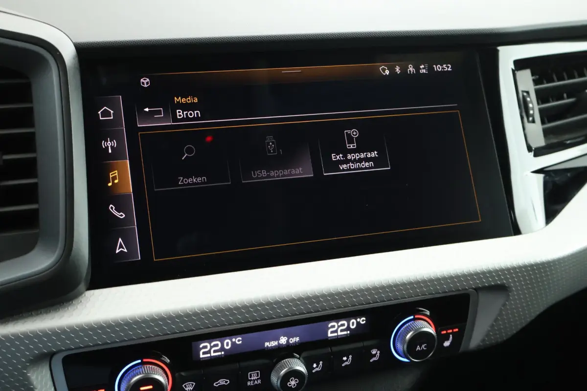 30 TFSI 110pk S-Tronic S edition Sonos Keyless Stoelverwarming ACC LED Climate Control Carplay 2x S-Line