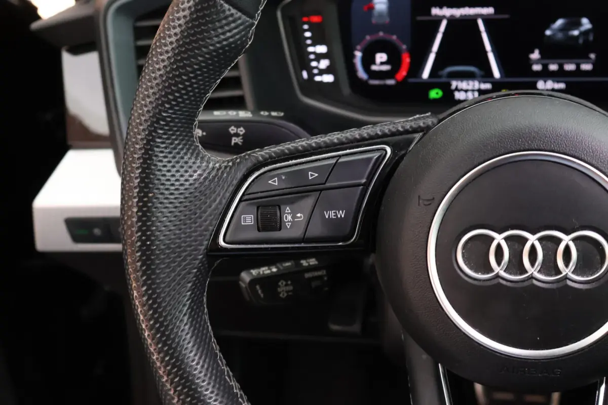 30 TFSI 110pk S-Tronic S edition Sonos Keyless Stoelverwarming ACC LED Climate Control Carplay 2x S-Line