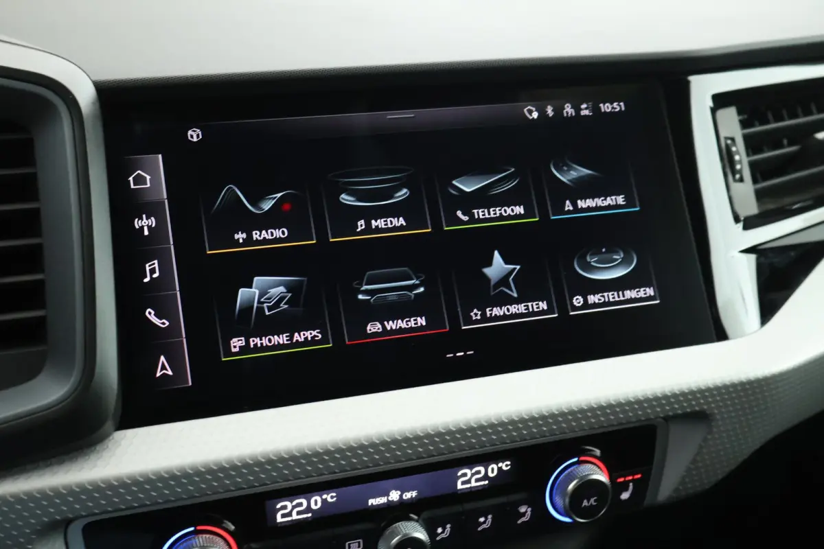 30 TFSI 110pk S-Tronic S edition Sonos Keyless Stoelverwarming ACC LED Climate Control Carplay 2x S-Line