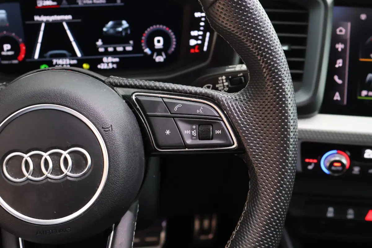 30 TFSI 110pk S-Tronic S edition Sonos Keyless Stoelverwarming ACC LED Climate Control Carplay 2x S-Line