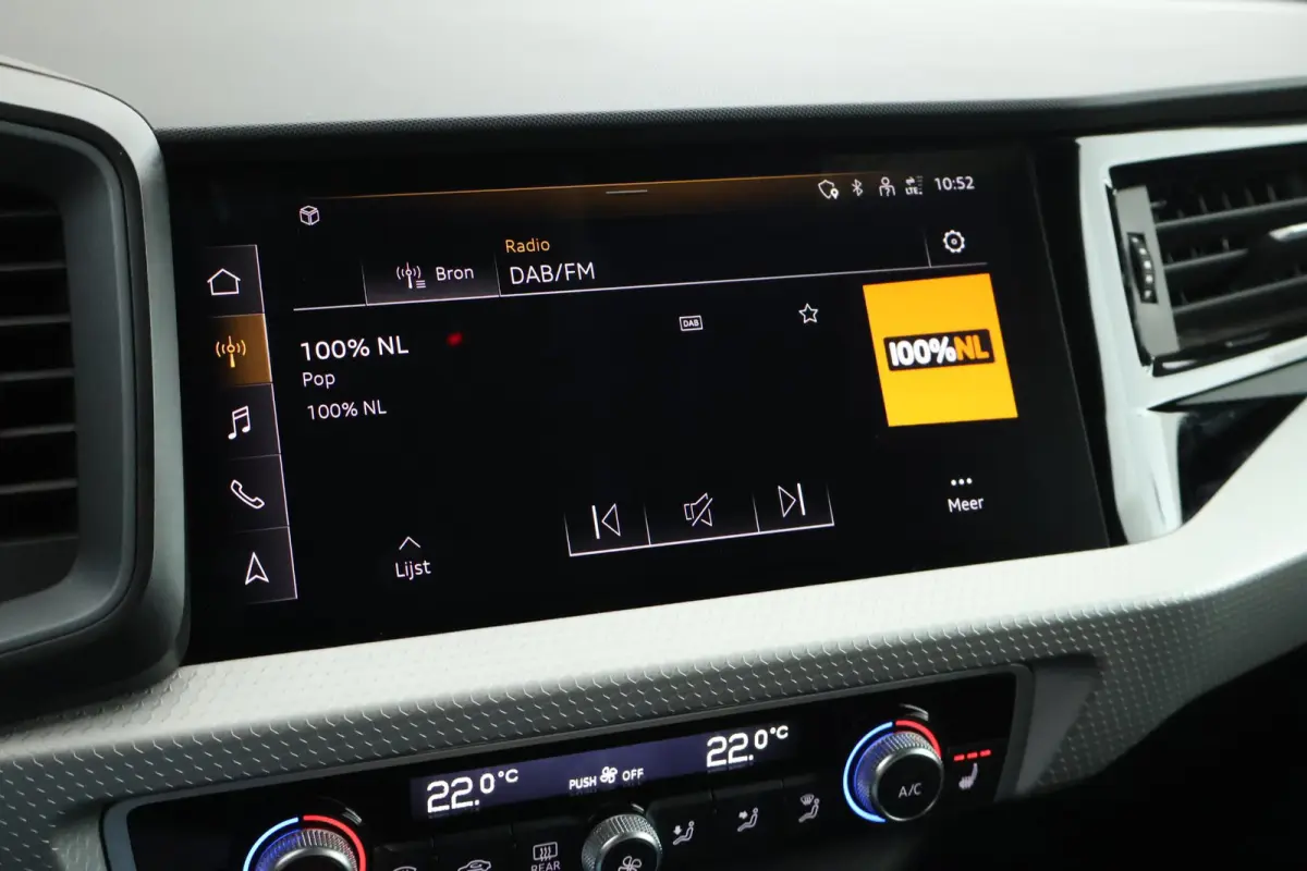 30 TFSI 110pk S-Tronic S edition Sonos Keyless Stoelverwarming ACC LED Climate Control Carplay 2x S-Line