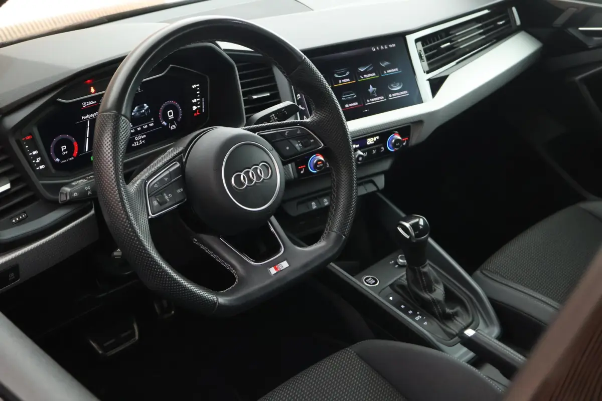 30 TFSI 110pk S-Tronic S edition Sonos Keyless Stoelverwarming ACC LED Climate Control Carplay 2x S-Line