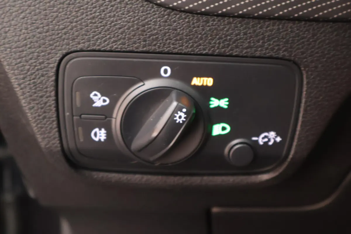 35 TFSI 150pk S-Tronic S Edition Trekhaak Panoramadak ACC Stoelverwarming Keyless Virtual Cockpit 2x S-Line