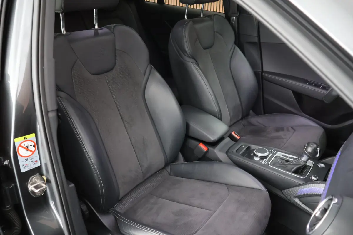 35 TFSI 150pk S-Tronic S Edition Trekhaak Panoramadak ACC Stoelverwarming Keyless Virtual Cockpit 2x S-Line