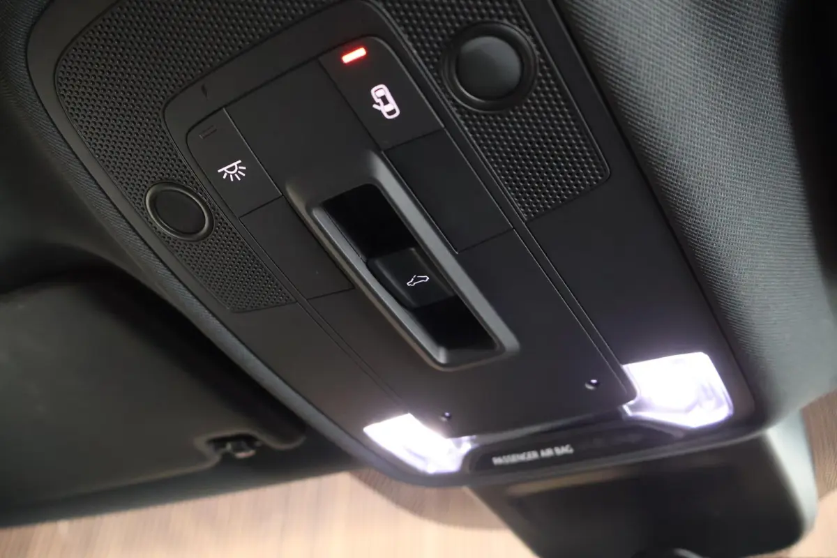 35 TFSI 150pk S-Tronic S Edition Trekhaak Panoramadak ACC Stoelverwarming Keyless Virtual Cockpit 2x S-Line