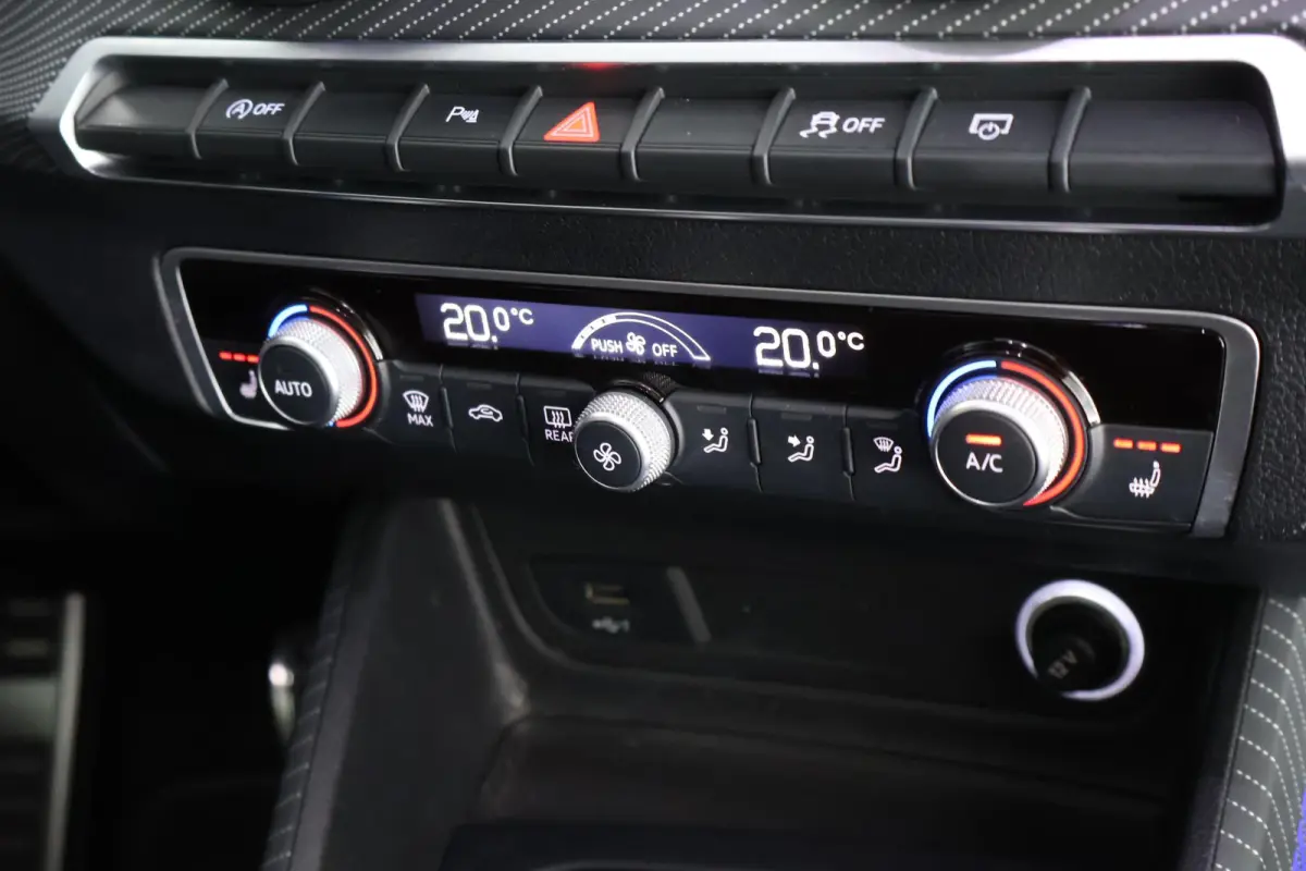 35 TFSI 150pk S-Tronic S Edition Trekhaak Panoramadak ACC Stoelverwarming Keyless Virtual Cockpit 2x S-Line