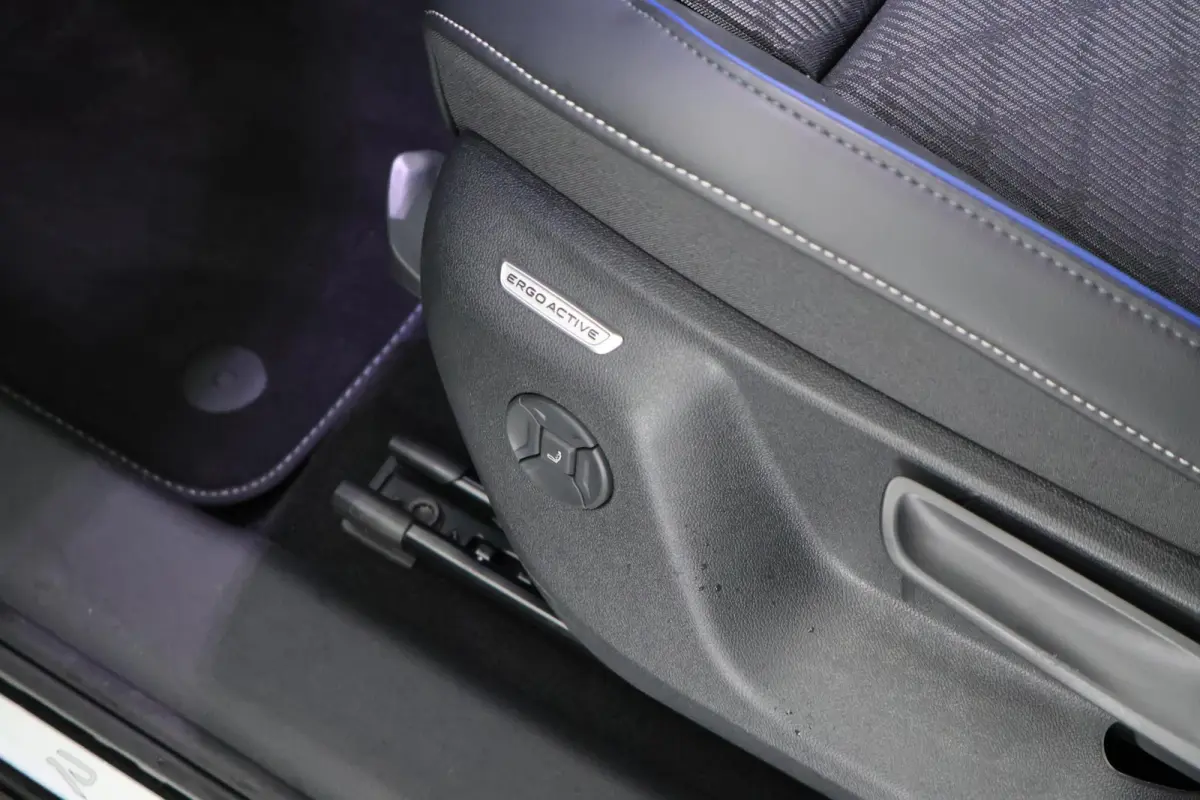 1.5 272pk eHybrid R-Line Edition Trekhaak Camera Keyless Massage Virtual Cockpit Panoramadak Carplay