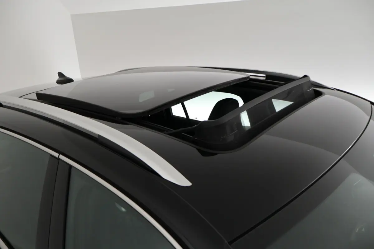1.5 272pk eHybrid R-Line Edition Trekhaak Camera Keyless Massage Virtual Cockpit Panoramadak Carplay
