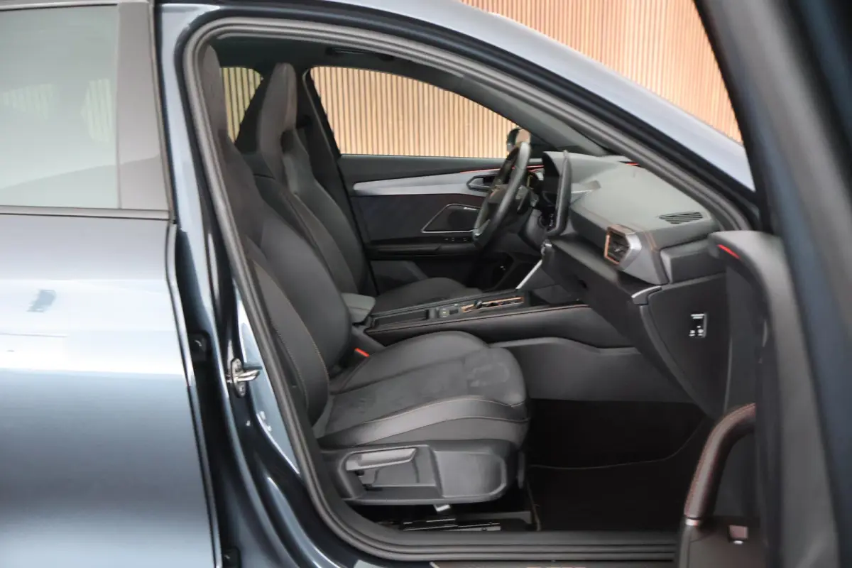 1.5 TSI 272pk e-Hybrid VZ Performance Sennheiser Keyless Camera Memory Virtual Cockpit Panoramadak Navigatie