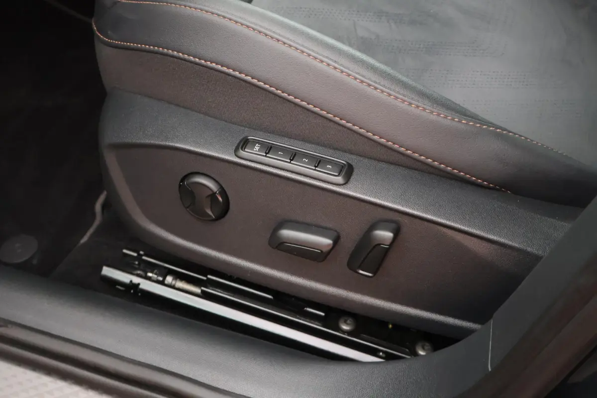 1.5 TSI 272pk e-Hybrid VZ Performance Sennheiser Keyless Camera Memory Virtual Cockpit Panoramadak Navigatie